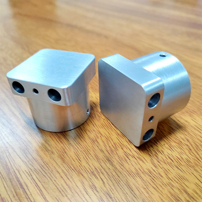 넓은 관용 ±0.01mm 산업적 엿보기 PC PTFE 델린